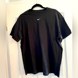 Nike Oversized Women’s T-shirt